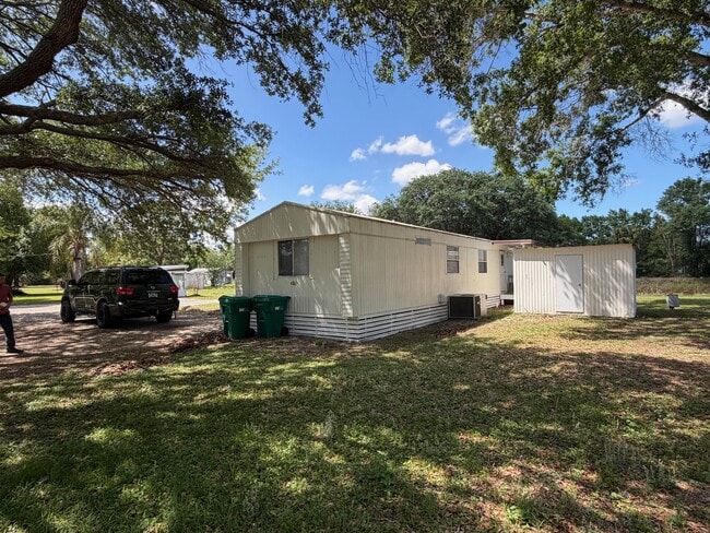 Photo - 4865 NW 27th St