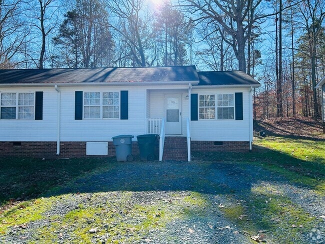 Building Photo - 304 Poplar St Unit 304 Poplar St - A Rental
