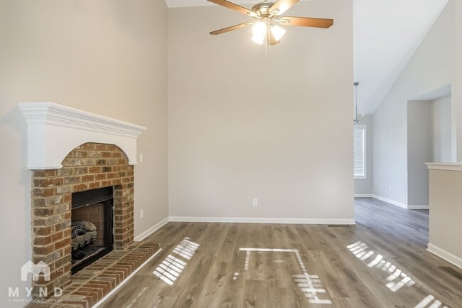 Photo - 30 Crestbrook Dr