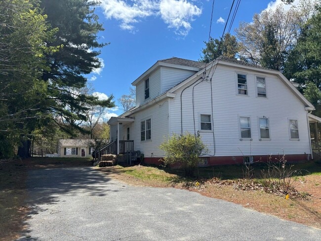 Building Photo - 576 Abbott Ave Unit 3