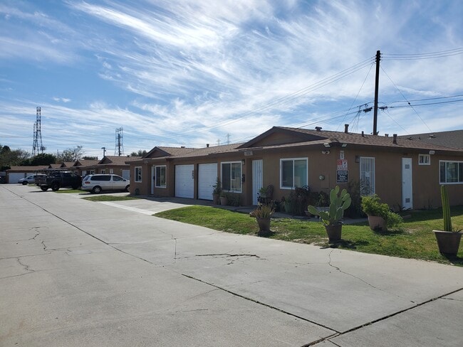 Cedar Apartments