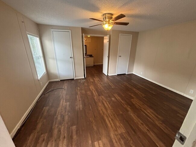 Photo - Triangle Mobile Home Park