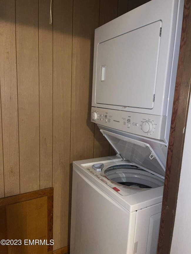 Photo - 5369 Hwy 19 N