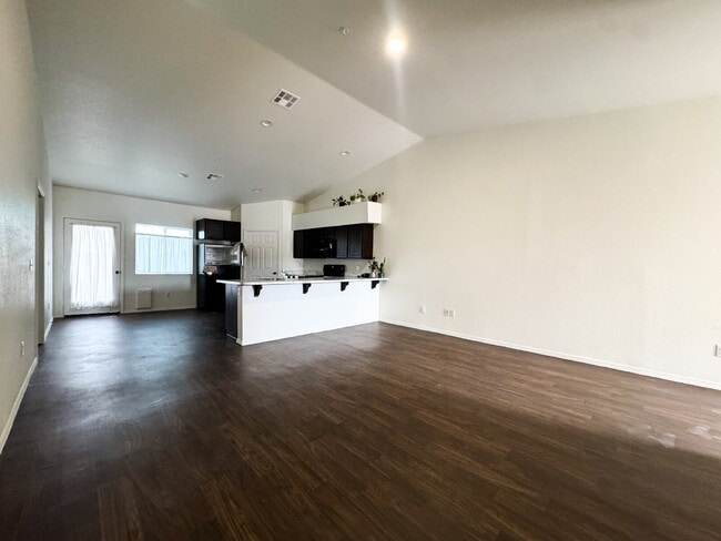 Photo - "Charming 3-Bedroom, 2 Bathroom Home in Yuma!"