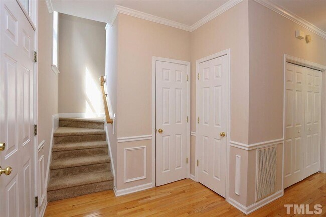 Photo - 46 Scottish Ln