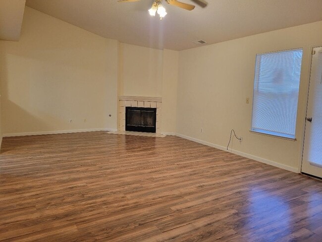 Photo - 1812 College Greens Dr