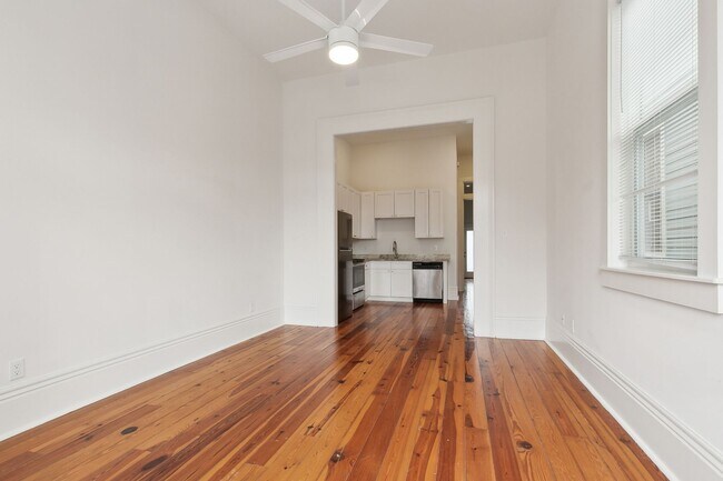 Photo - 2223-2225 St Andrew St Unit 2223 St Andrew