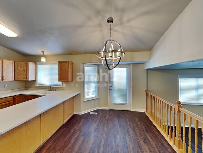 Photo - 2049 S Fremont Crest Ave W