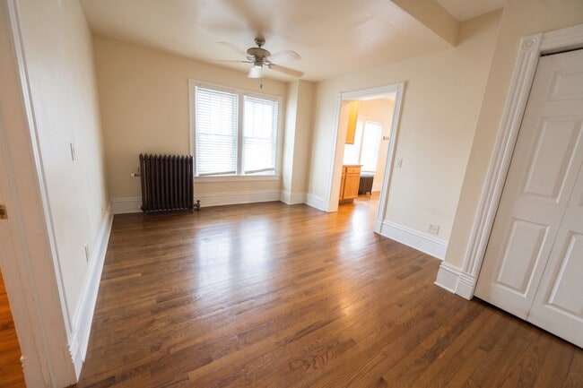 Photo - 124 N Franklin St