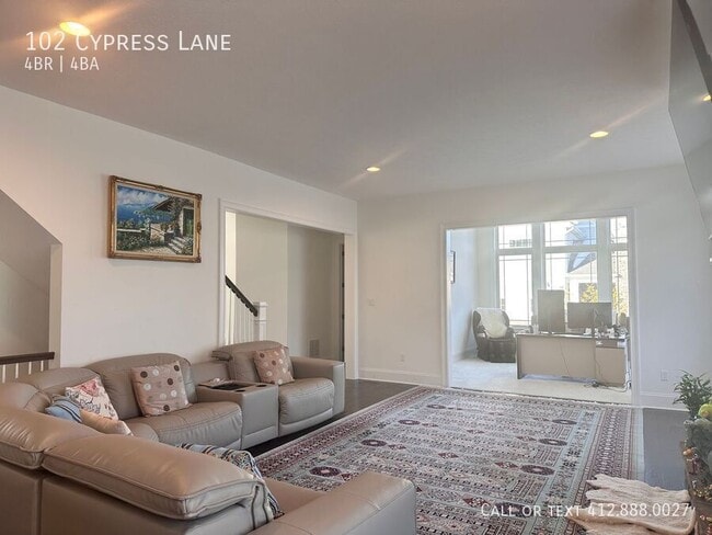 Photo - 102 Cypress Ln