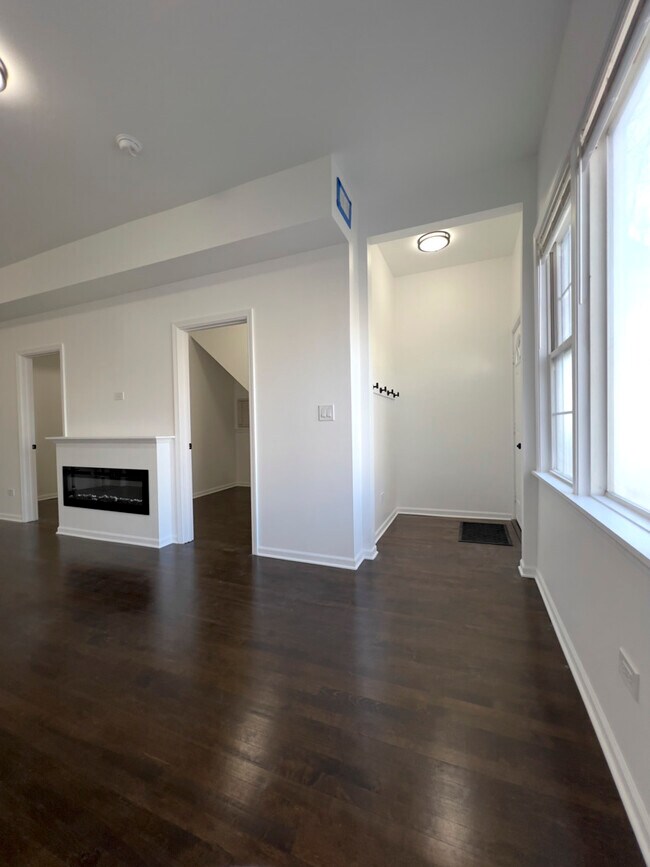 Photo - 4734 S Paulina St