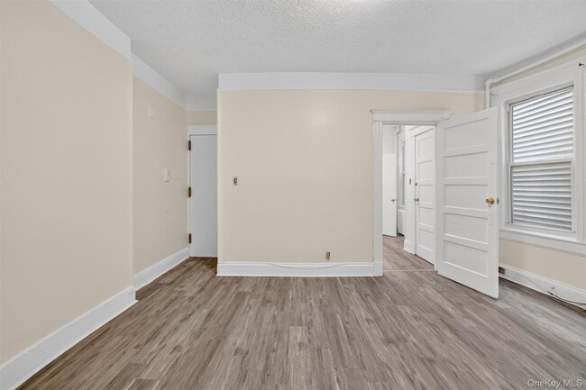 Photo - 52 Groshon Ave Unidad 2N