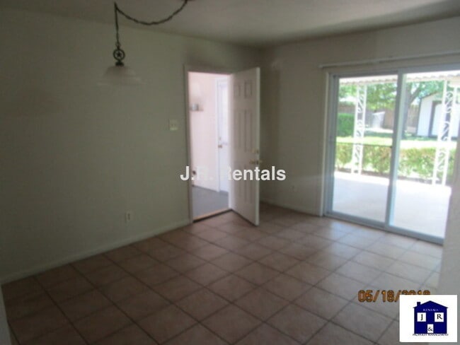 Photo - 1910 Miles St