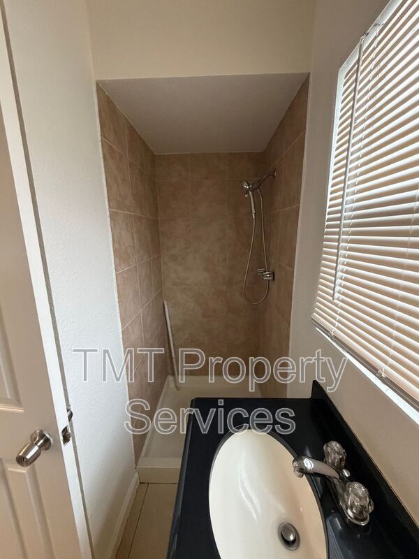 Photo - 3747 9th Ave