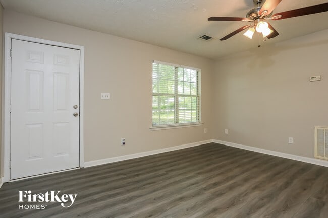 Photo - 252 Pine Valley Dr