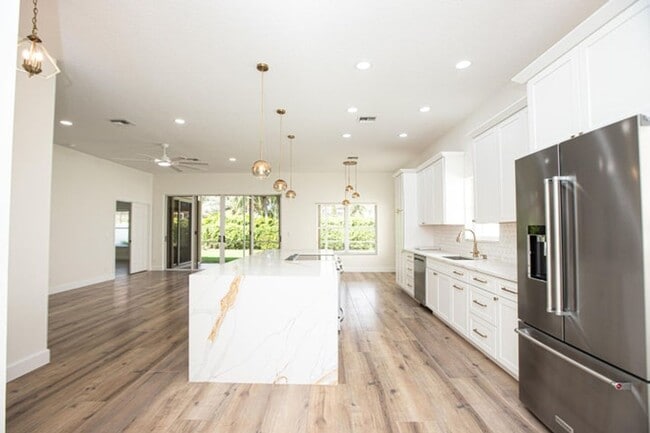 Photo - 10881 La Salinas Cir