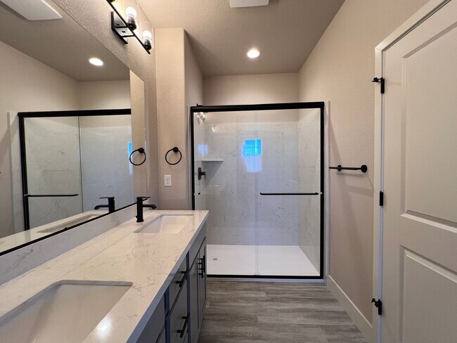 Photo - MUST SEE! 2/2.5/2 Townhome in Gardnerville