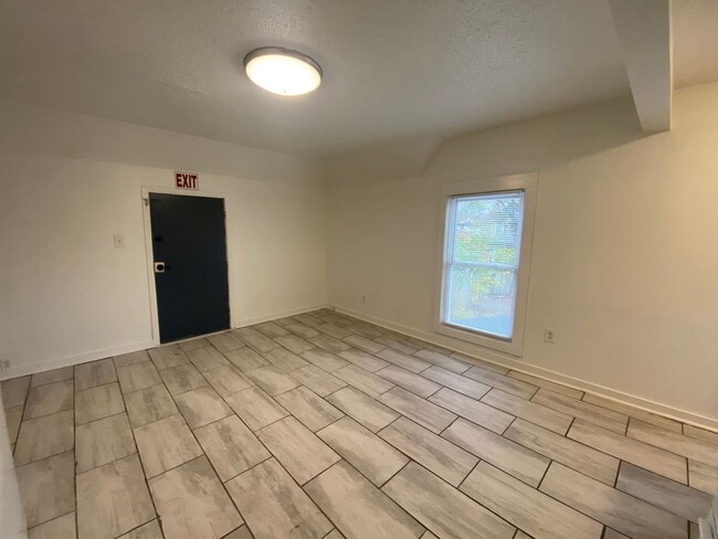 Photo - 1118 26th St Unit 3