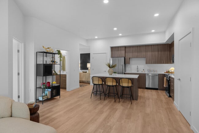 Photo - Prose Southcenter