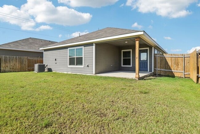 Photo - 110 Crimson Cir