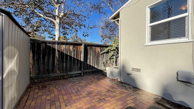 Photo - Short Term First Semester Lease: August - December 2026