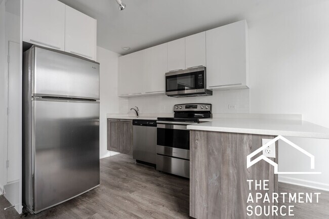 Photo - 940 W Winona St Condo Unit 505