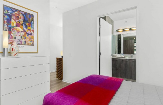 Photo - 535 N Michigan Ave Unidad 1924