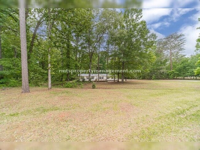 Photo - A COUNTRY DREAM! 4BR, 2BATH MANUFACTURED HOME, $1650./month