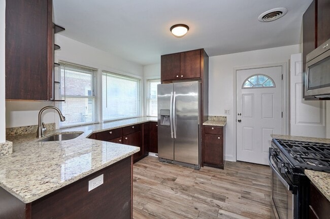 Photo - 7810 E Prairie Rd
