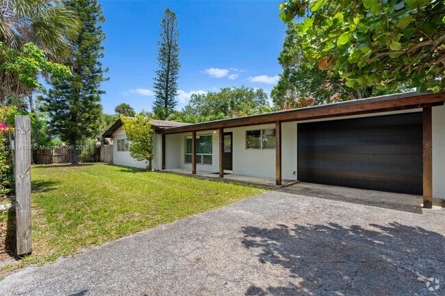 Building Photo - 1708 SW 11th St Rental
