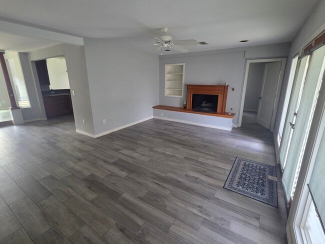 Fireplace view - 4531 Palmetto St