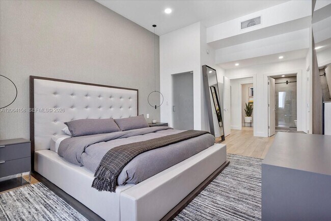 Photo - 2301 Collins Ave Unit 1633