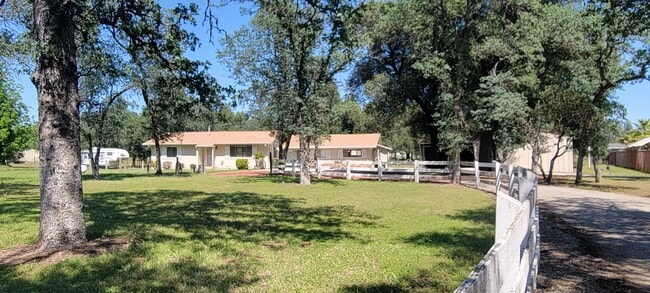 Building Photo - 8171 Deschutes Rd Unit 8171