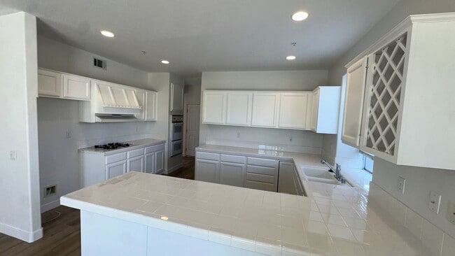 Photo - 3 bedroom East Side Costa Mesa Townhome