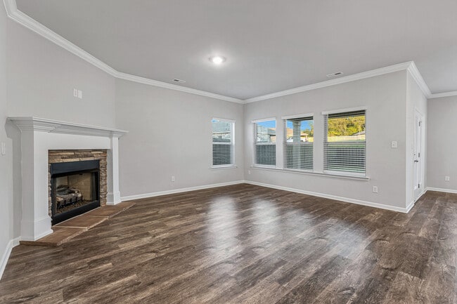303 Ivyleaf Dr