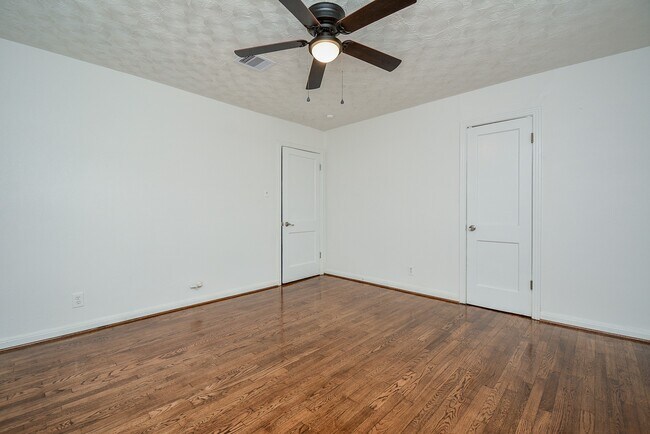 Photo - 6422 Sherwood Dr