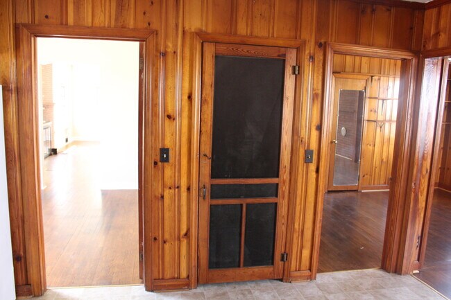 Photo - 121 Bomar St