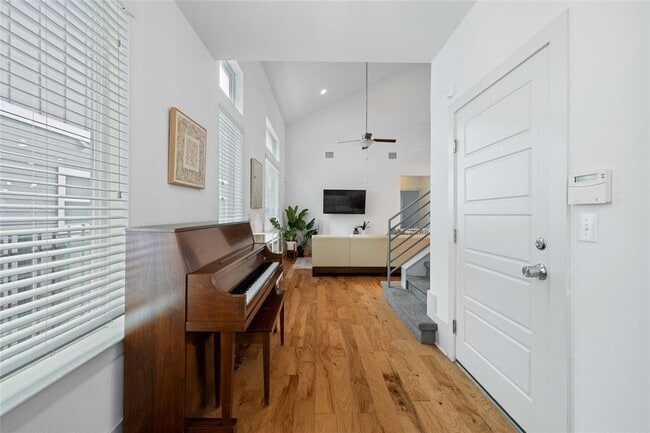 Photo - 2313 Capulet St