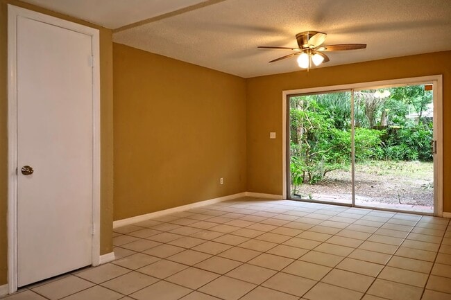 Photo - Spacious 2/2 Maitland Townhome with large ...