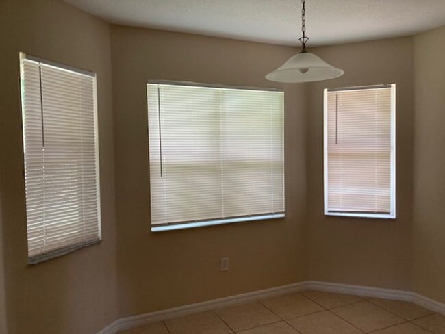 Photo - Beautiful 4/3/2 in desirable area! With Screened in porch