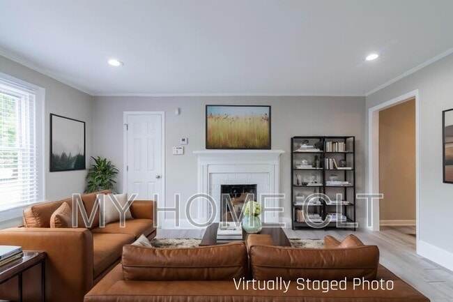 Photo - 2336 Barry St