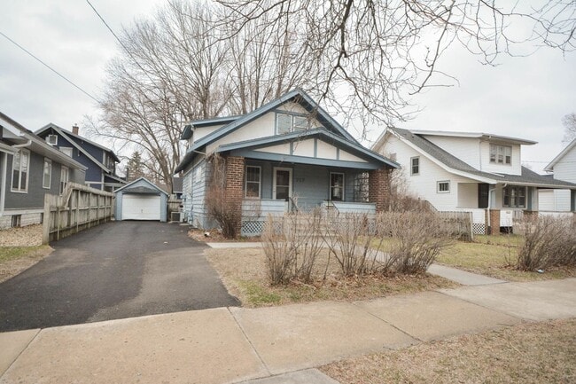 Classic Kutzky Park charmer! - Classic Kutzky Park charmer! House