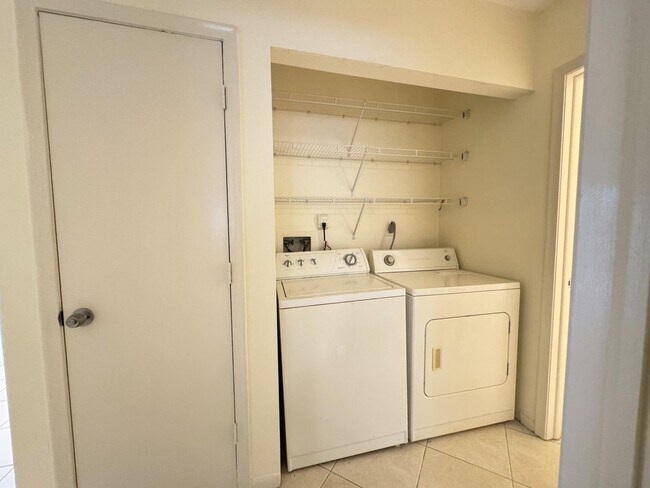 Photo - 1900 Palmland Dr