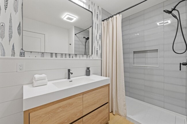 Photo - 70 Greystone Ln Unit 2