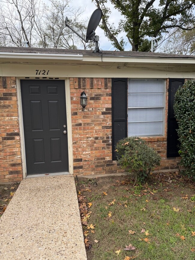 Building Photo - 7121 Richfield Dr Unit 7121 Richfield