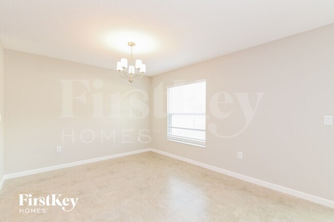 Photo - 409 Earhart Dr