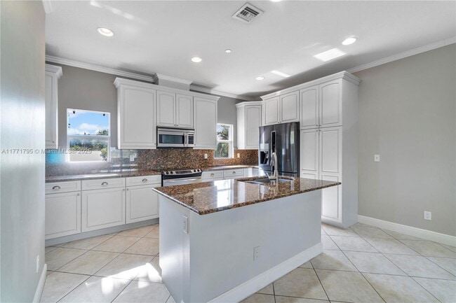 Photo - 407 SE 13th St