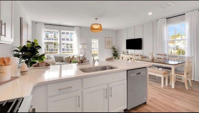 267 Hermosa Dr