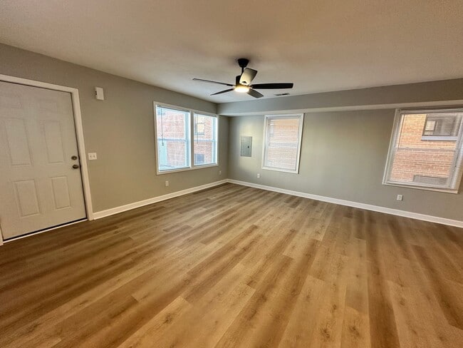 Photo - Updated 5-BR, 2-BA Apartment by the U of M Available! Unit 629 Oak St SE #2