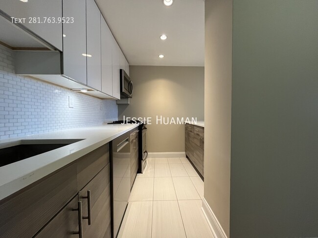 Photo - 80 N Moore St Unit 15CD